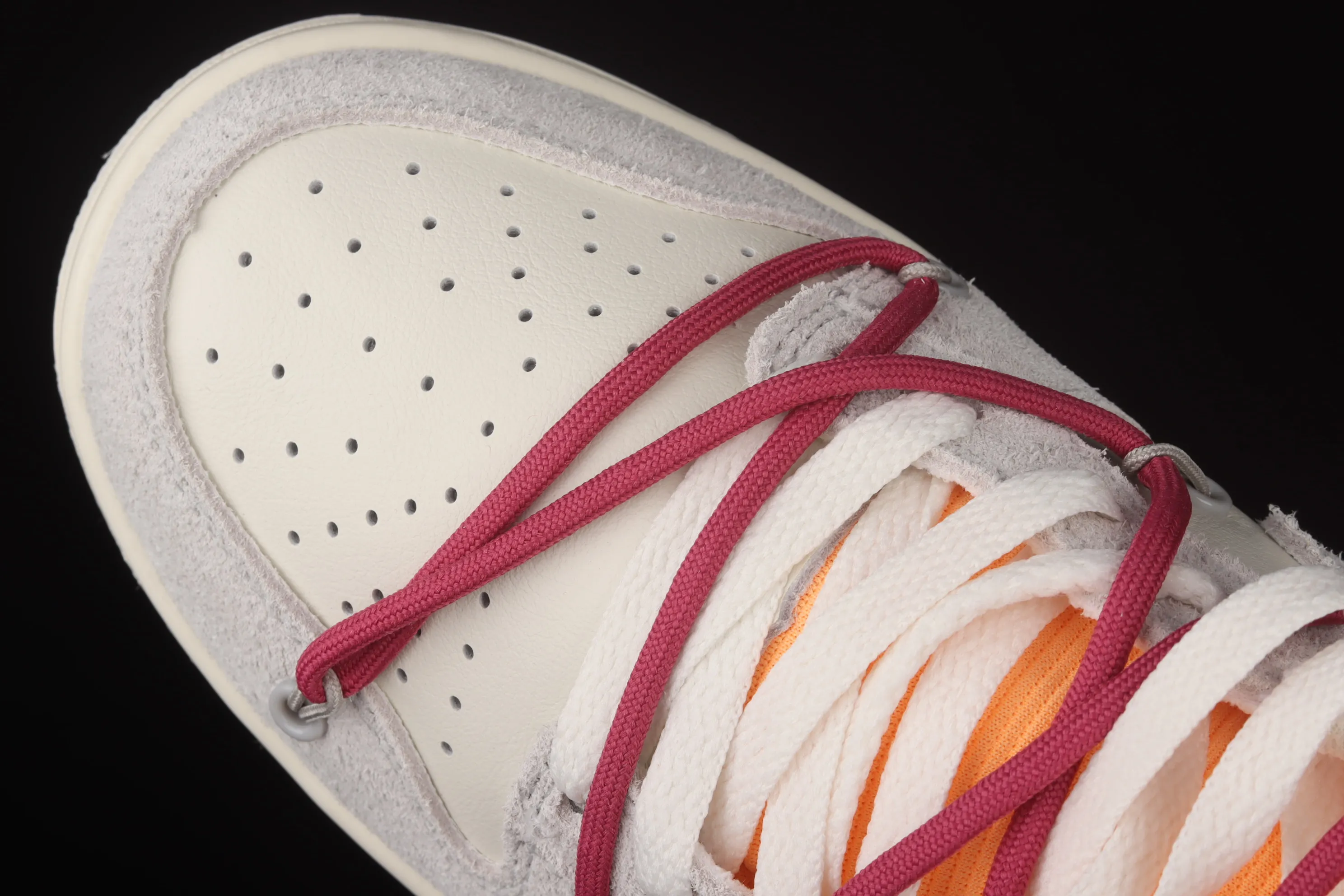 All Categories Nk SB Dunk Series Nk SB Dunk Low low-top sneakers OF x Nk Dunk Low "12 of 50" OW suede SB smashed backboard fashion casual sneakers DJ0950-114